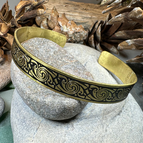 Load image into Gallery viewer, Pictish Bronze Cuff Bracelet
