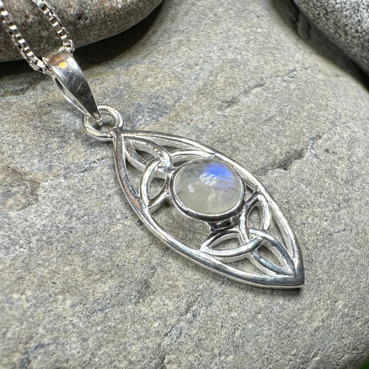 Dolce Trinity Knot Necklace