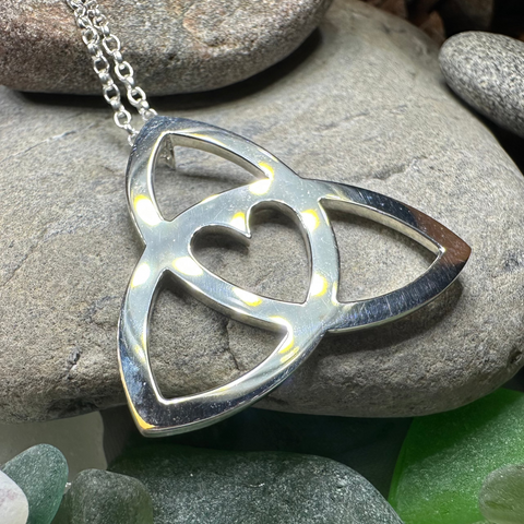 Load image into Gallery viewer, Gabrielle Trinity Knot Heart Necklace
