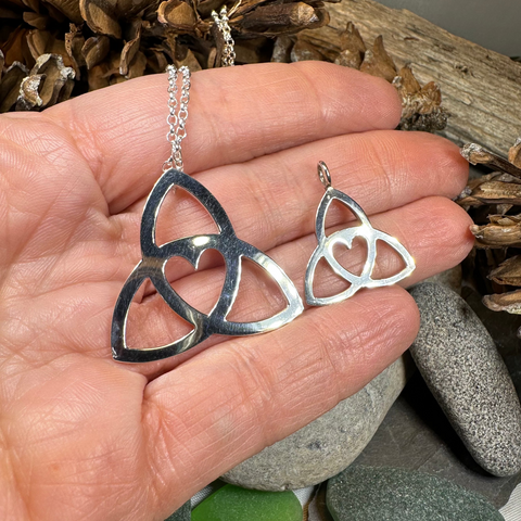 Load image into Gallery viewer, Gabrielle Trinity Knot Heart Necklace
