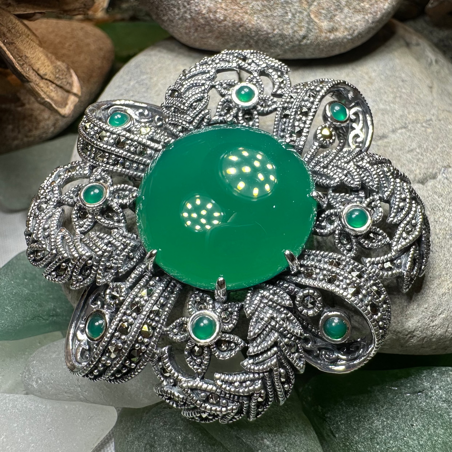 Ríona Celtic Knot Brooch — view 9