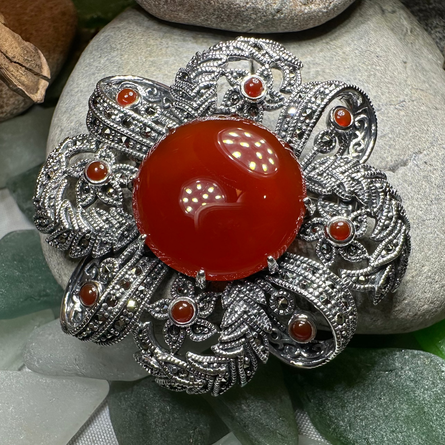 Ríona Celtic Knot Brooch — view 5