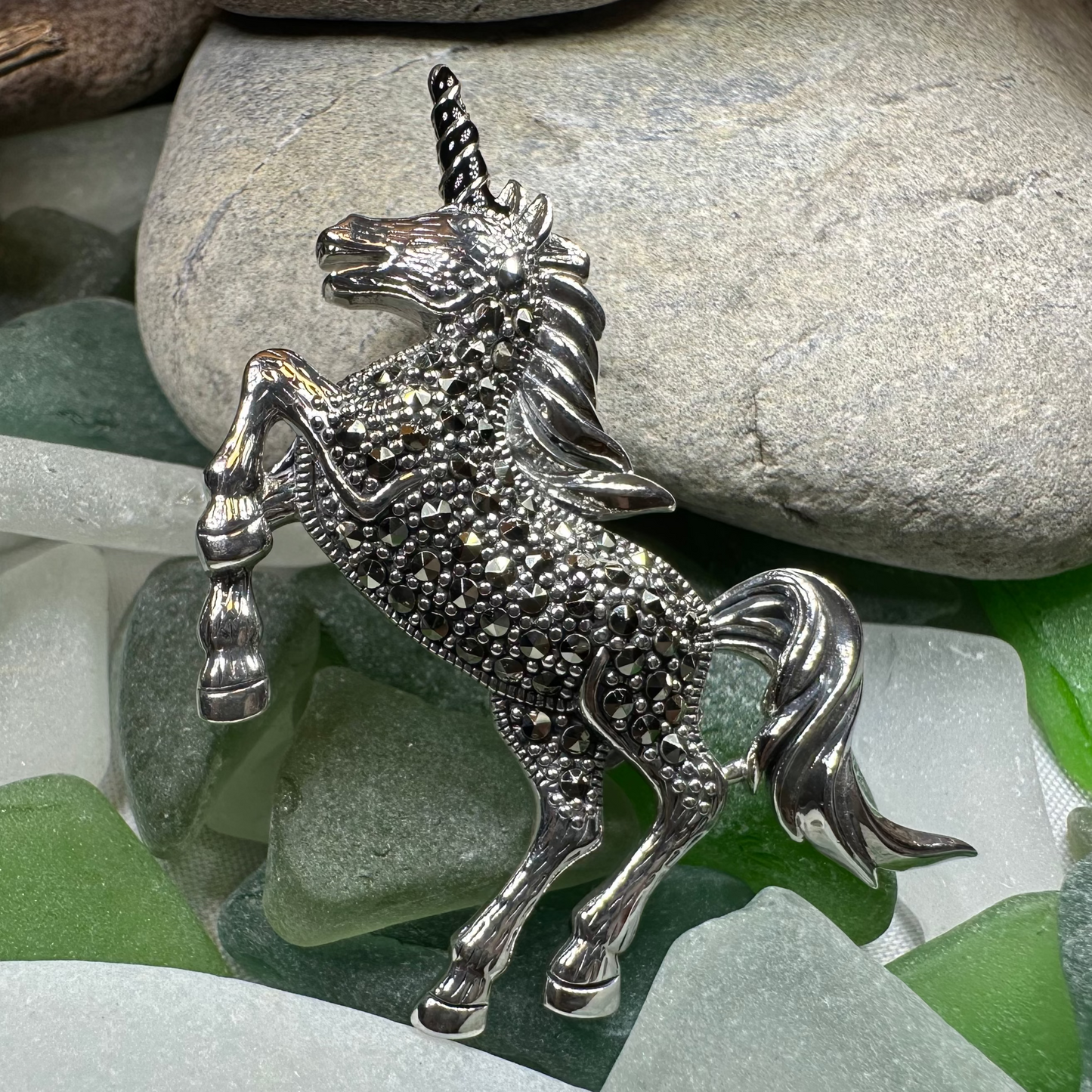 Prancing Unicorn of Scotland Pin — view 2