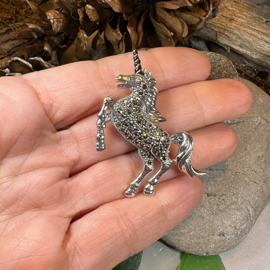 Prancing Unicorn of Scotland Pin
