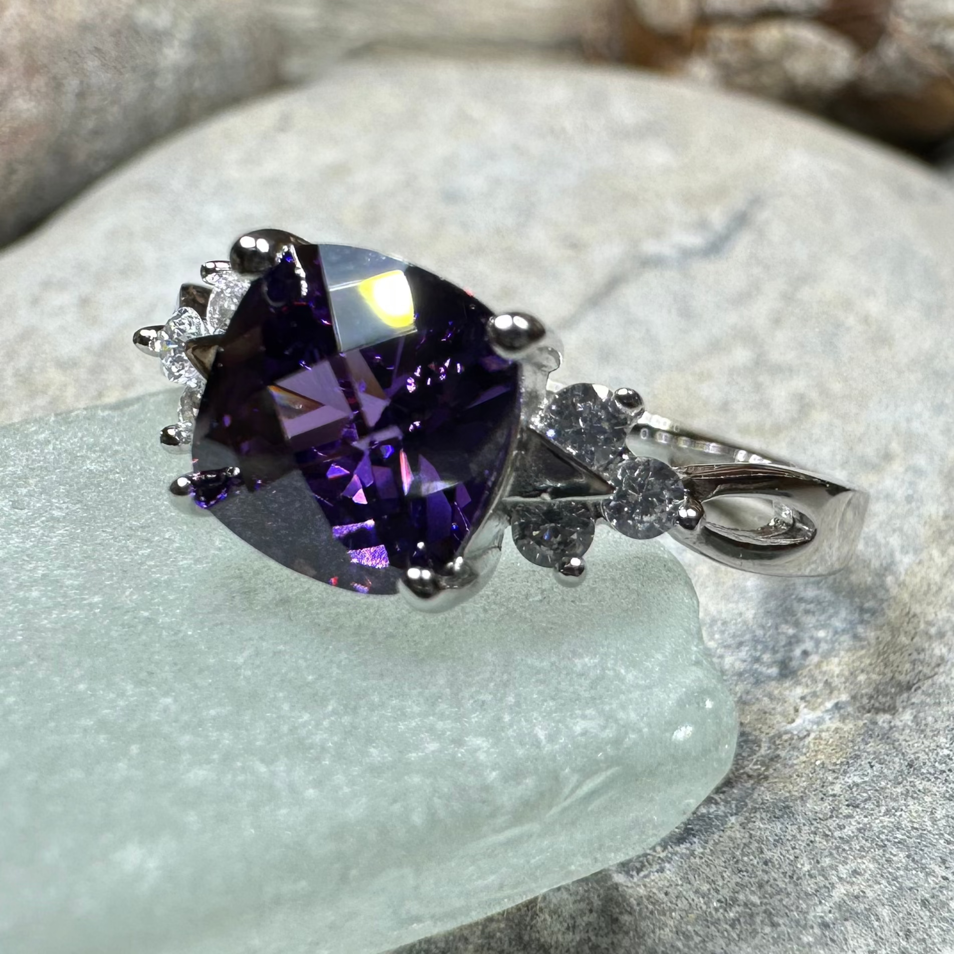 Amethyst Spring Ring in sterling silver