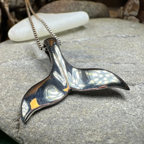 Load image into Gallery viewer, Whale Tail Necklace
