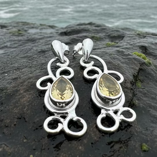 Ariadne Celtic Knot Earrings in Sterling Silver