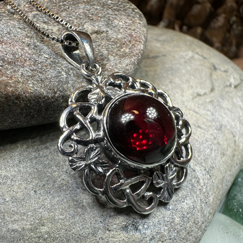 Load image into Gallery viewer, Elena Irish Shamrock Garnet Necklace
