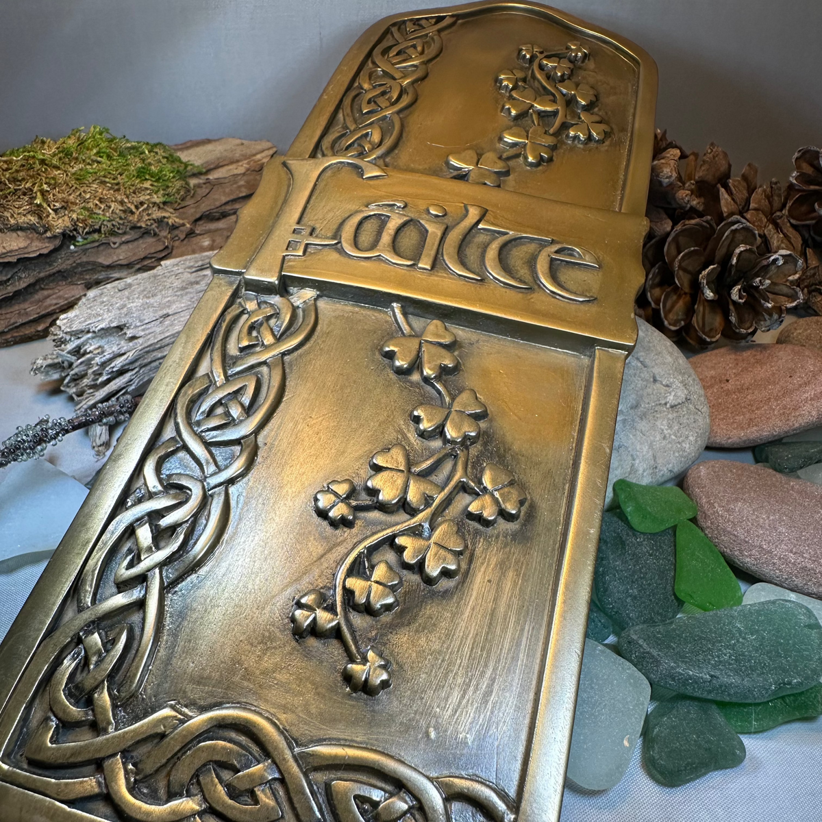 Irish Fáilte Welcome Wall Plaque – Celtic Crystal Design Jewelry