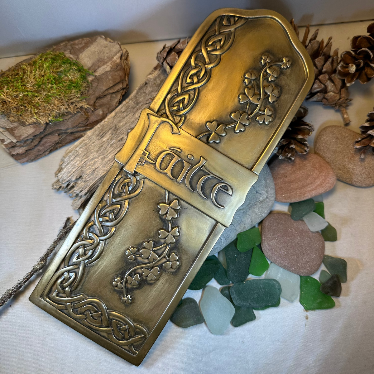 Irish Fáilte Welcome Wall Plaque – Celtic Crystal Design Jewelry