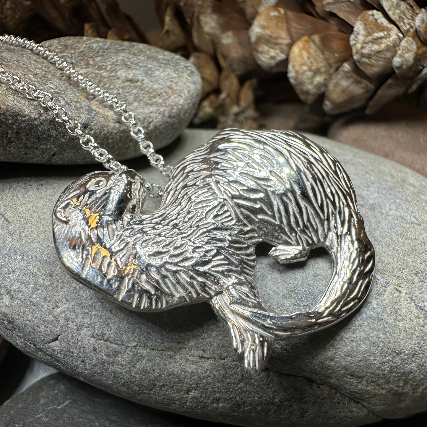 Dratsie Scottish Otter Necklace - Handmade in Scotland