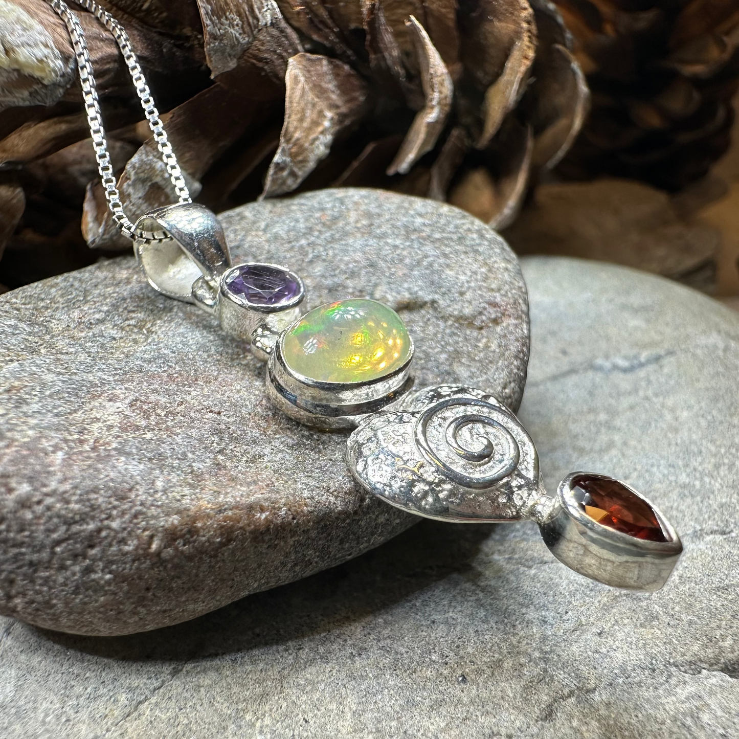 Jainse Celtic Heart Necklace — view 4