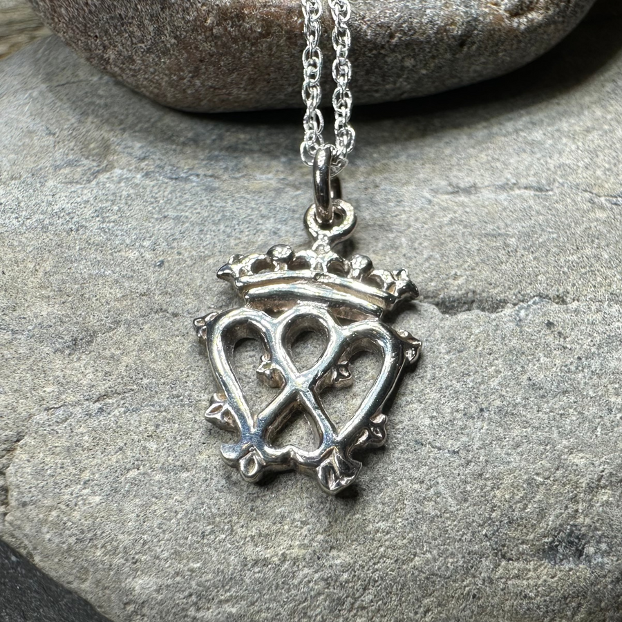 Petite Luckenbooth Necklace