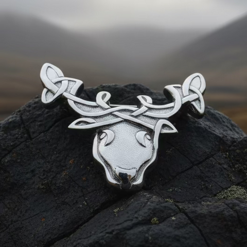 Load image into Gallery viewer, Celtic Tradition Stag Brooch
