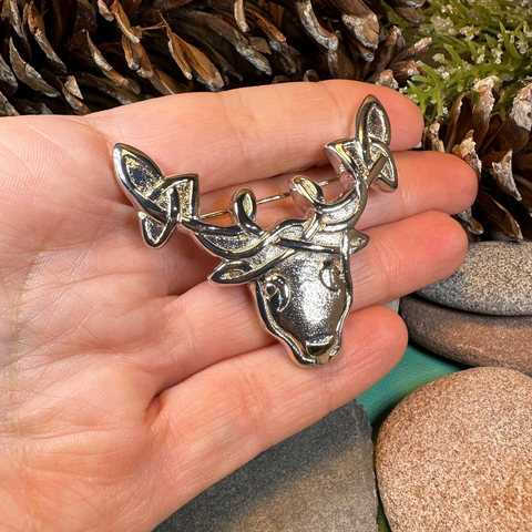 Load image into Gallery viewer, Celtic Tradition Stag Brooch
