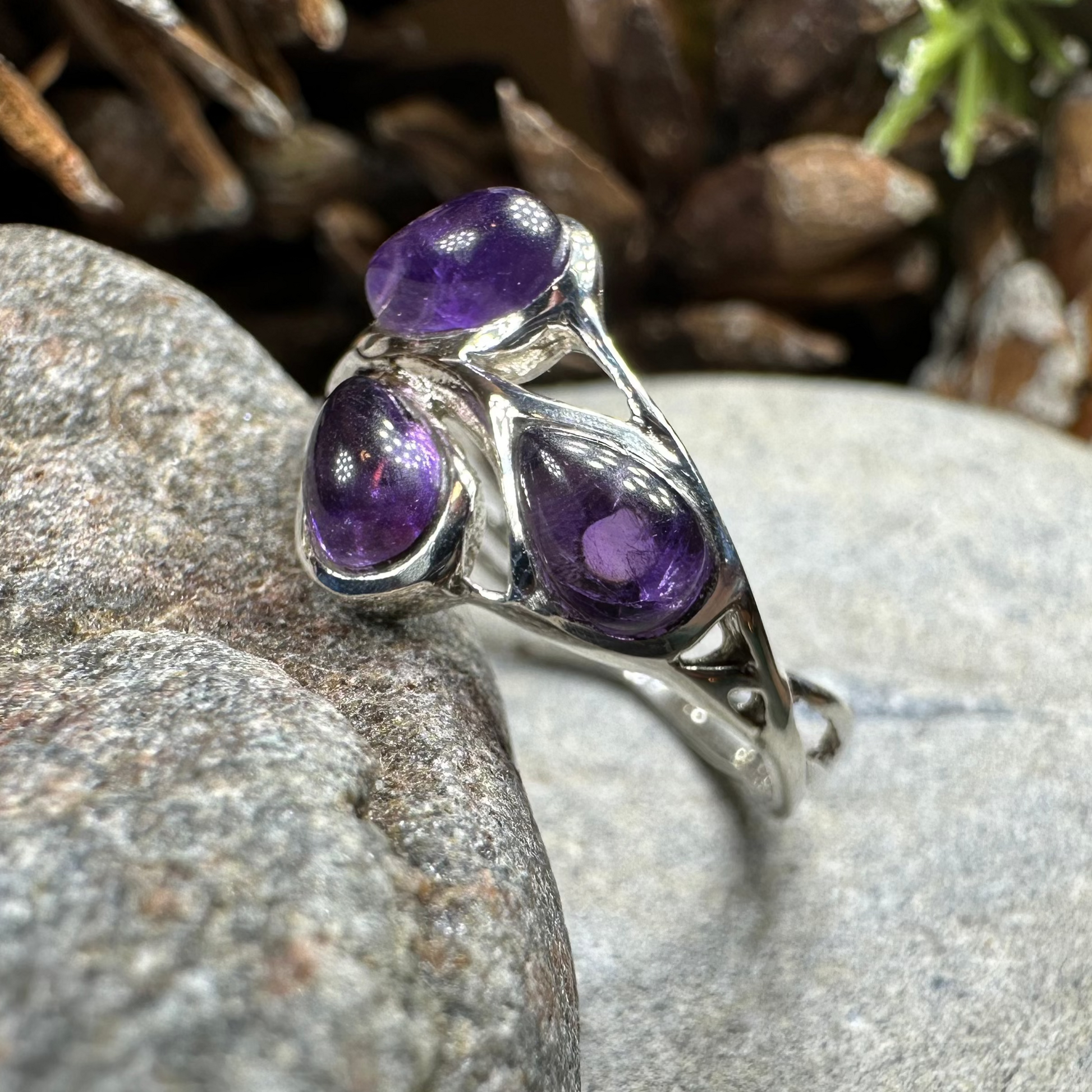 Celtic Love Knot Ring — view 3
