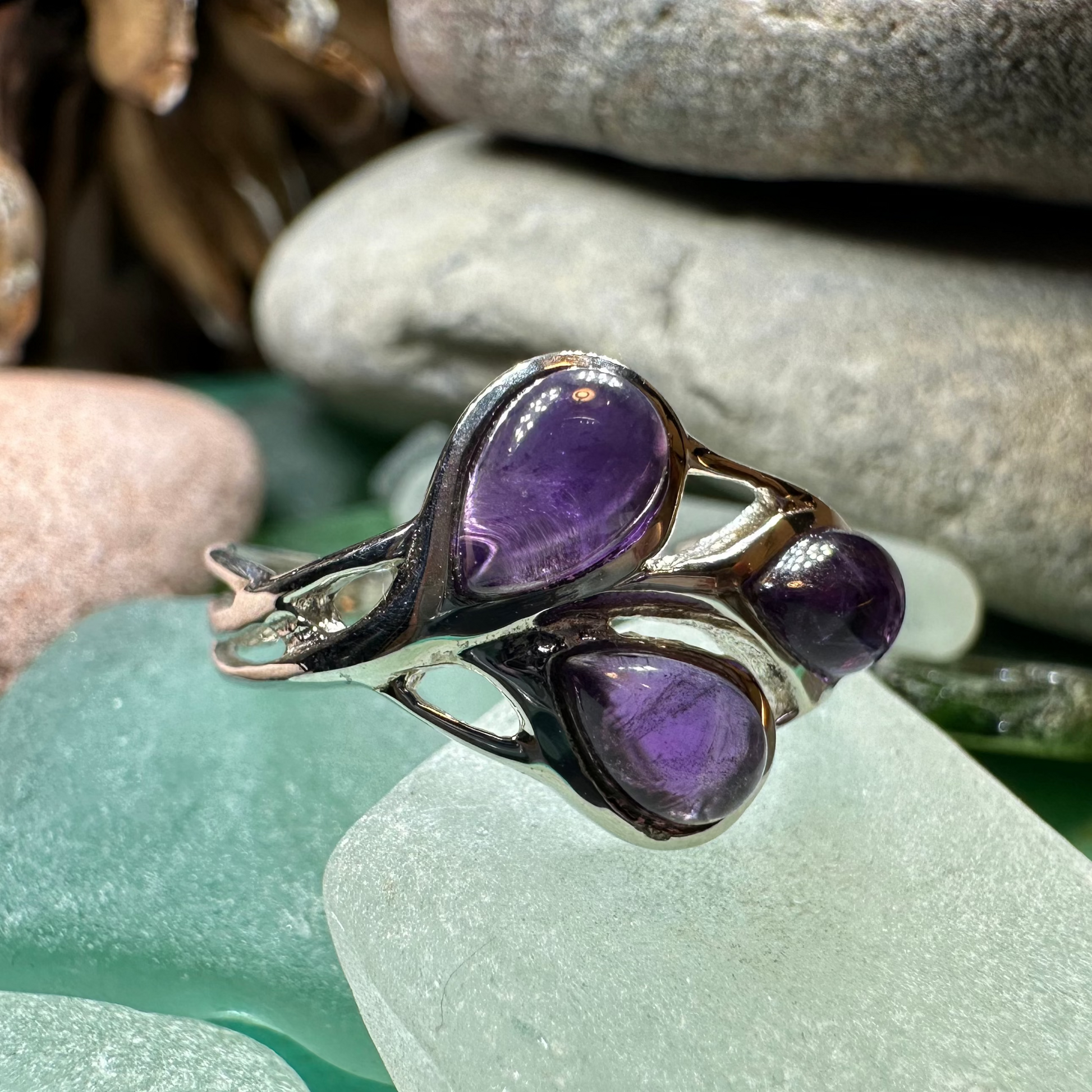 Celtic Love Knot Ring — view 4