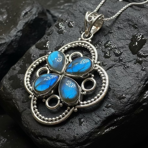 Load image into Gallery viewer, Astrid Aurora LabradoriteNecklace
