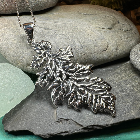 Load image into Gallery viewer, Derwen Oak Leaf Necklace in Sterling Silver
