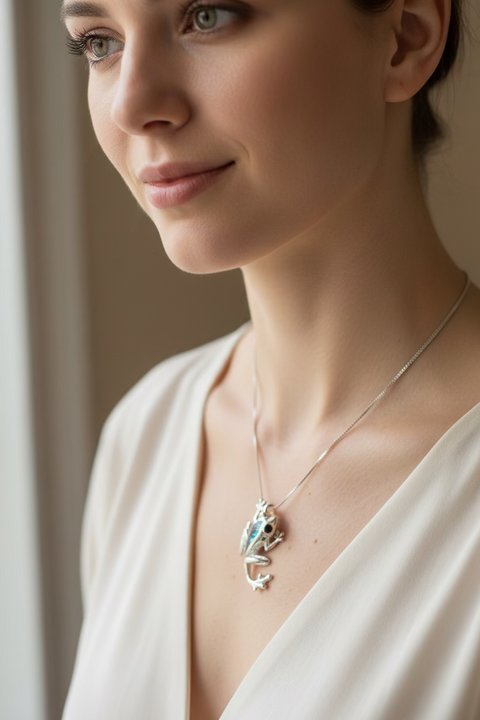Load image into Gallery viewer, Abalone Frog Necklace
