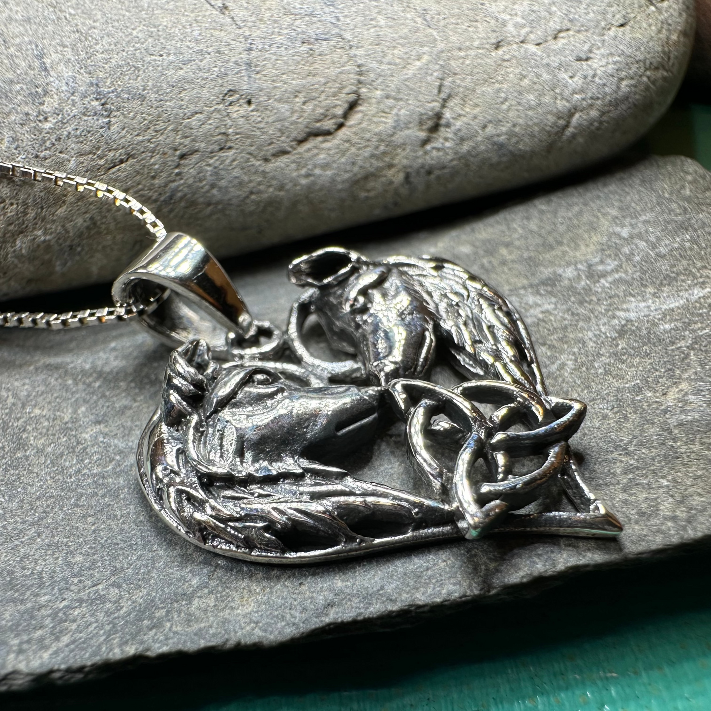 Wolf Lovers Necklace — view 3