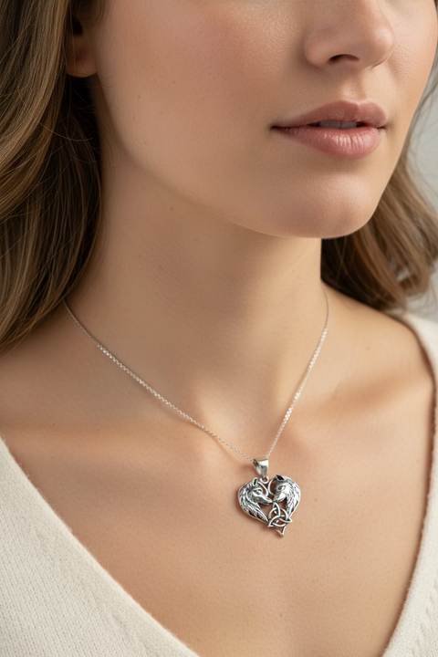 Load image into Gallery viewer, Wolf Lovers Necklace
