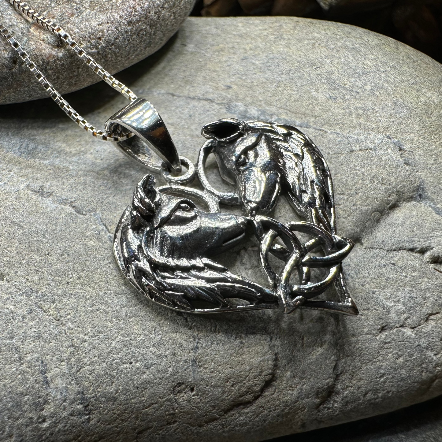 Wolf Lovers Necklace in sterling silver