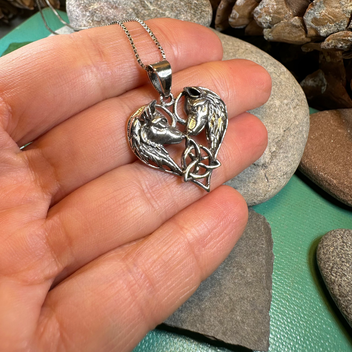 Wolf Lovers Necklace — view 4