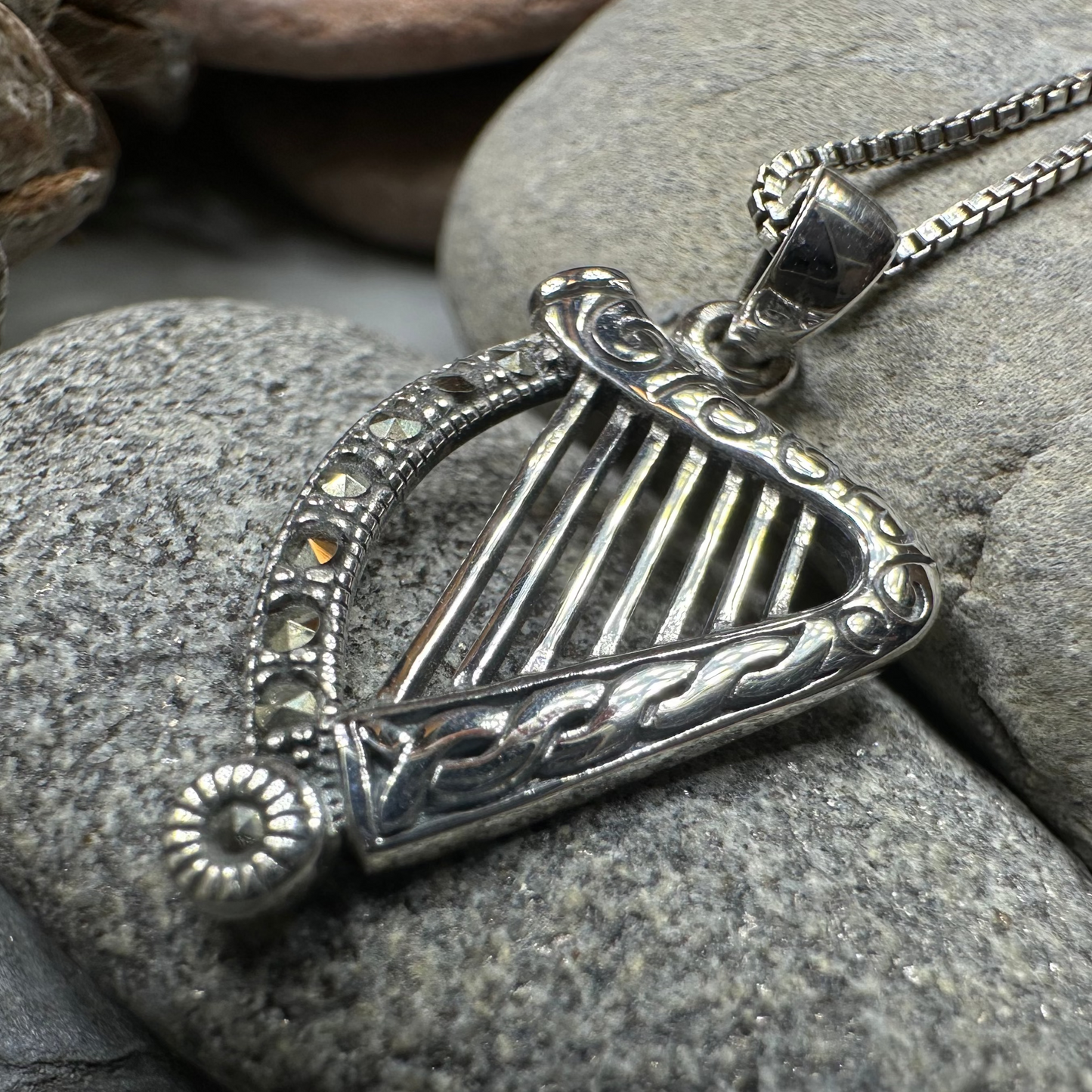 Cinnia Celtic Harp of Ireland Necklace in Sterling Silver — view 8