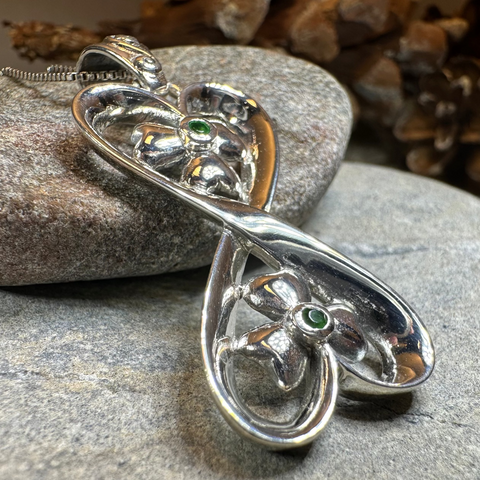 Load image into Gallery viewer, Shamrock Infinity Necklace
