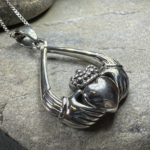 Load image into Gallery viewer, Leandra Irish Claddagh Necklace in Sterling Silver
