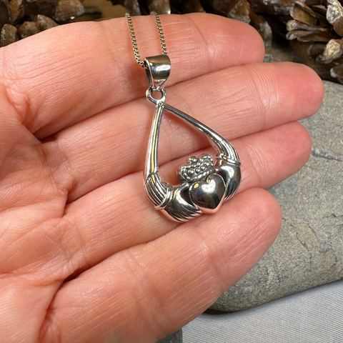 Load image into Gallery viewer, Leandra Irish Claddagh Necklace in Sterling Silver
