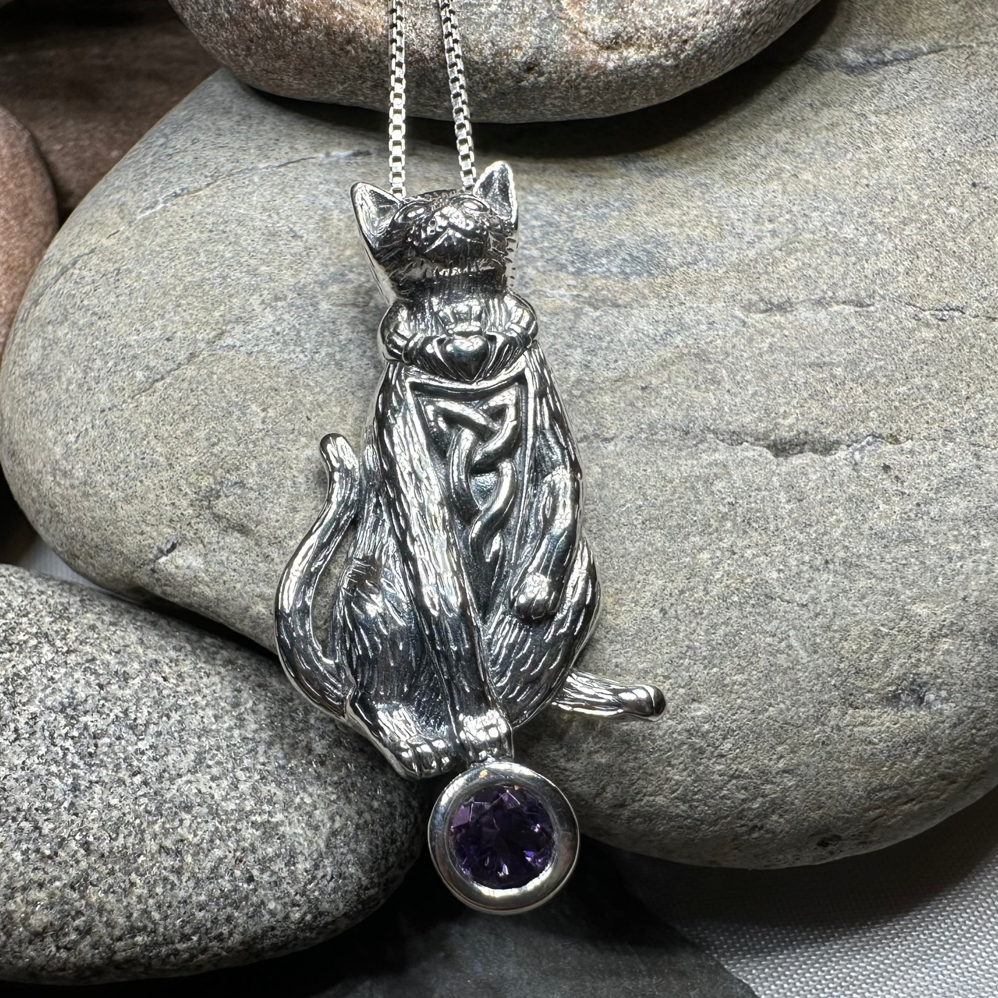 Claddagh Irish Cat Necklace — view 2