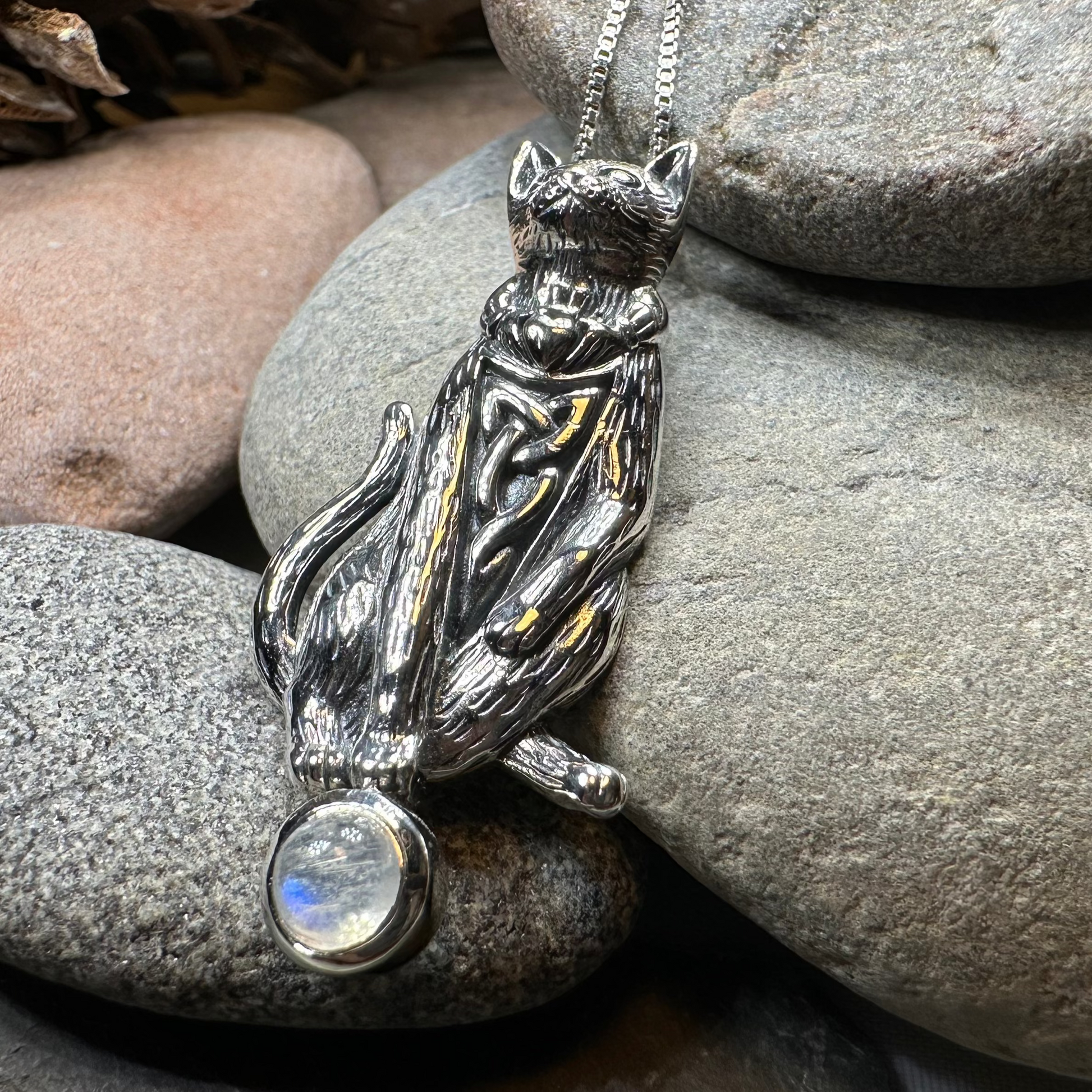 Claddagh Irish Cat Necklace — view 8