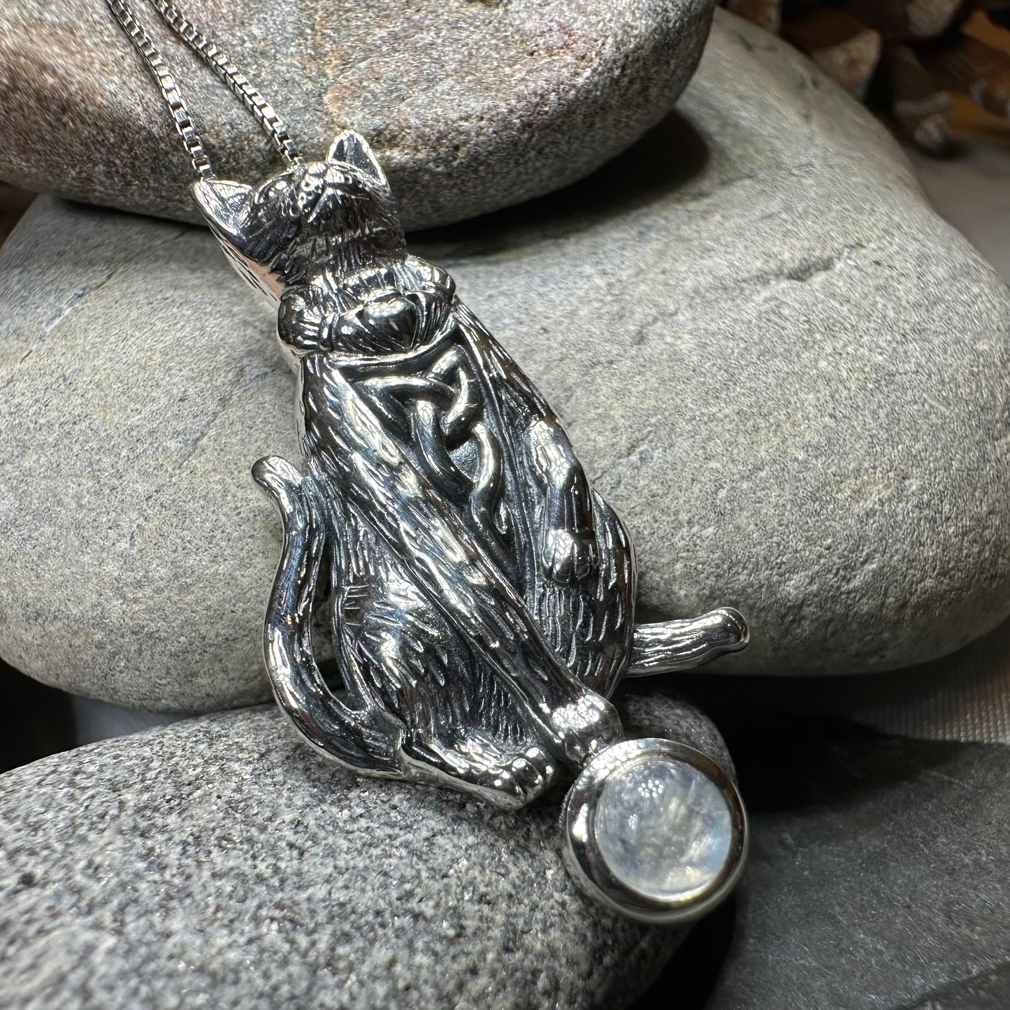 Claddagh Irish Cat Necklace — view 3
