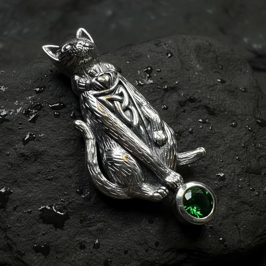 Claddagh Irish Cat Necklace
