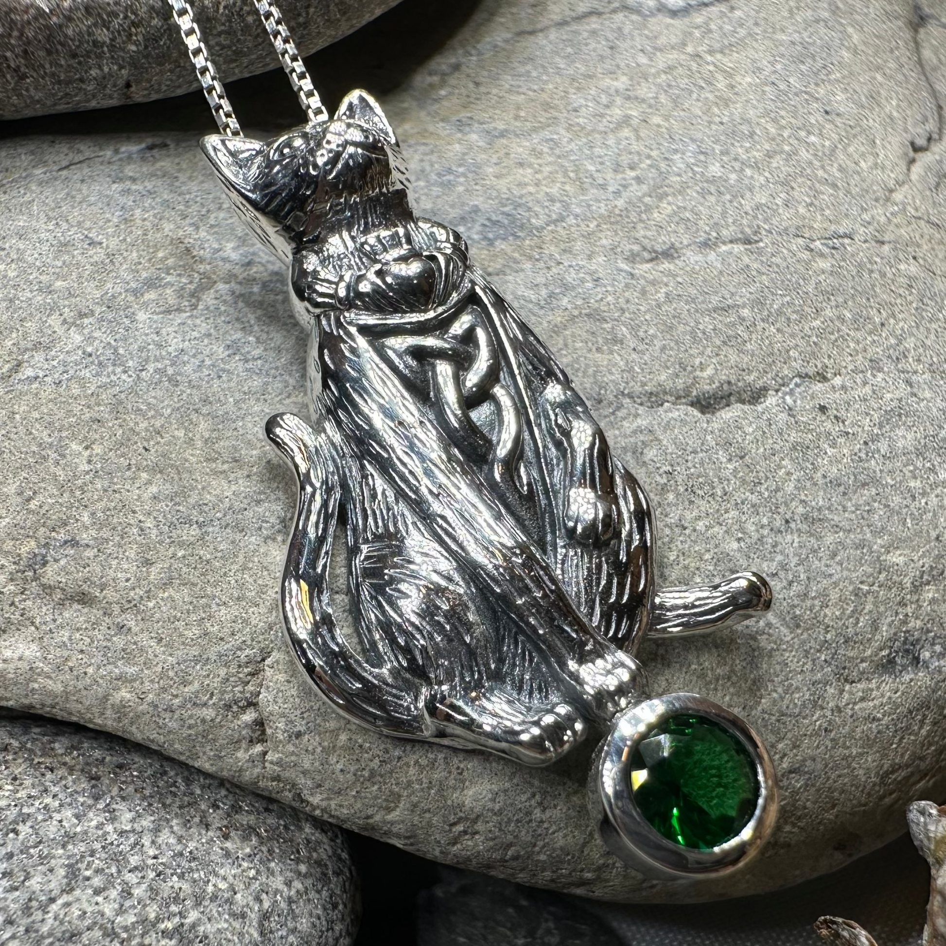Claddagh Irish Cat Necklace — view 5