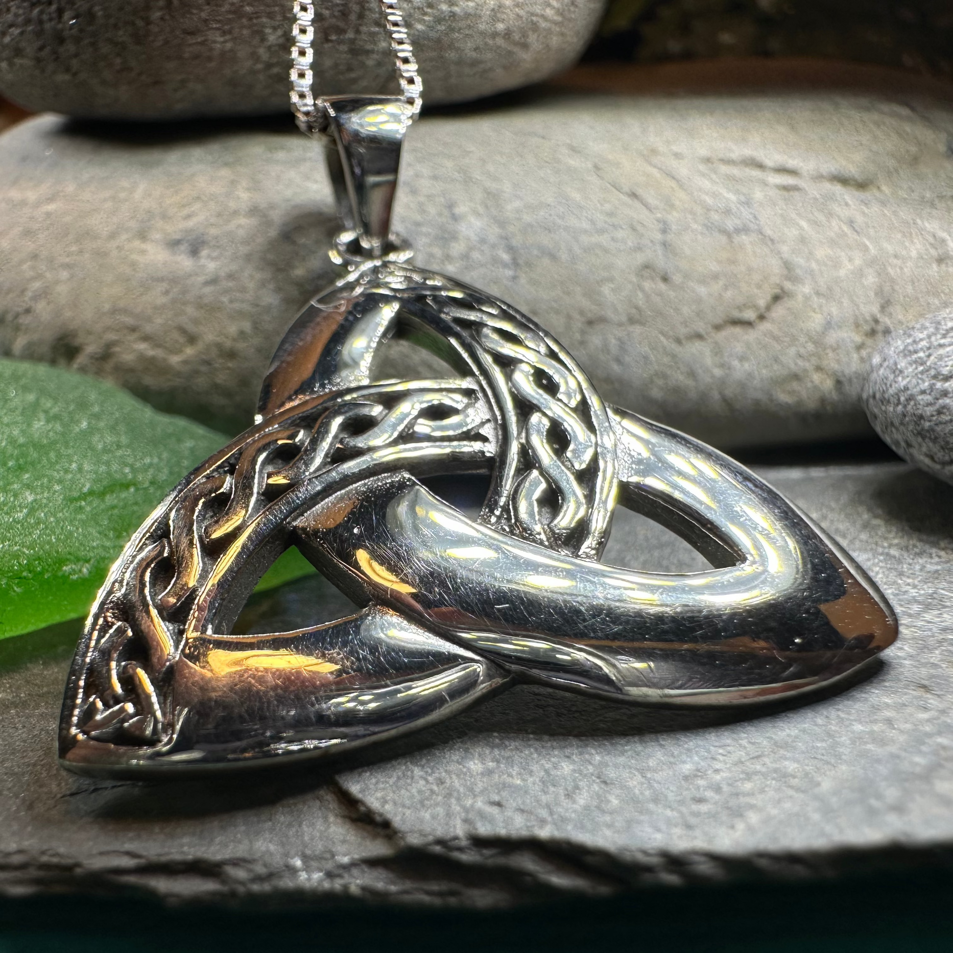 Vafara Triquetra Knot Necklace — view 3