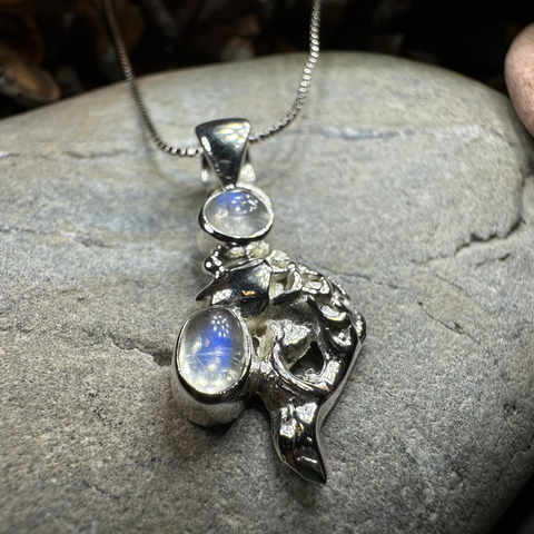 Load image into Gallery viewer, Fionn's Salmon of Knowledge Necklace
