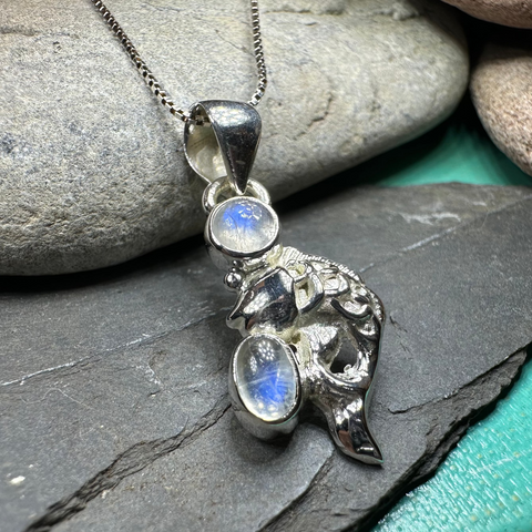 Load image into Gallery viewer, Fionn's Salmon of Knowledge Necklace
