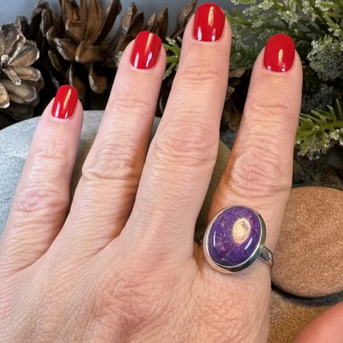 Load image into Gallery viewer, Celtic Purple Mystic Ring
