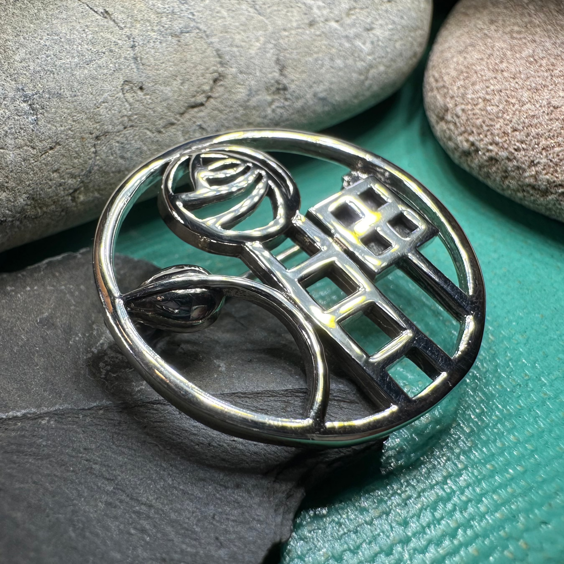 Mackintosh Roses Brooch in sterling silver