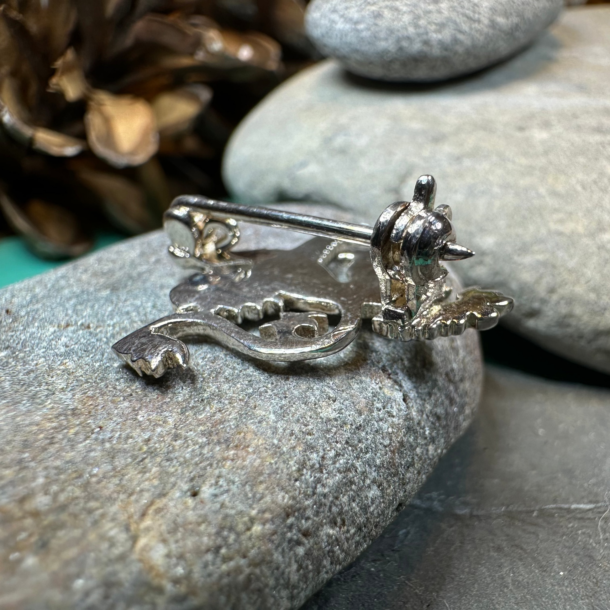 Scotland Royal Lion Lapel Pin — view 3
