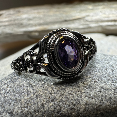 Load image into Gallery viewer, Romantic Celtic Knot Ring in Sterling Silver
