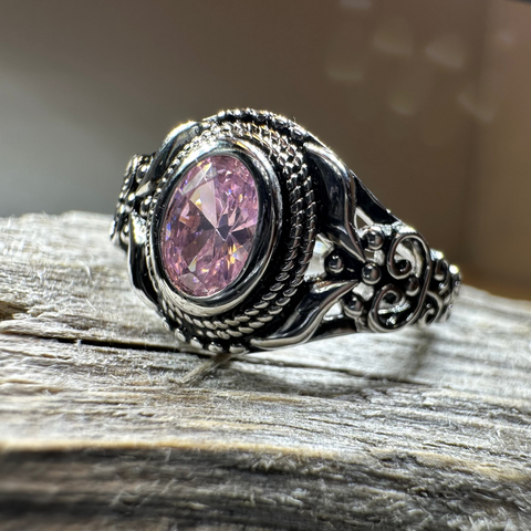 Load image into Gallery viewer, Romantic Celtic Knot Ring in Sterling Silver
