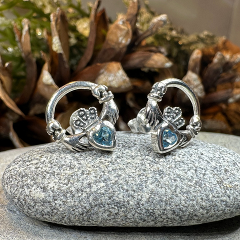 Load image into Gallery viewer, Cheerful Irish Claddagh Earrings
