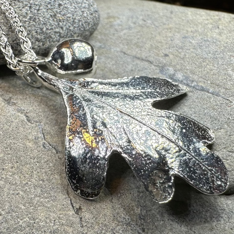 Load image into Gallery viewer, Fairy Tree Hawthorn Leaf Necklace

