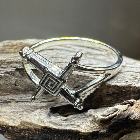 Load image into Gallery viewer, Irish Saint Brigid's Cross Ring in Sterling Silver
