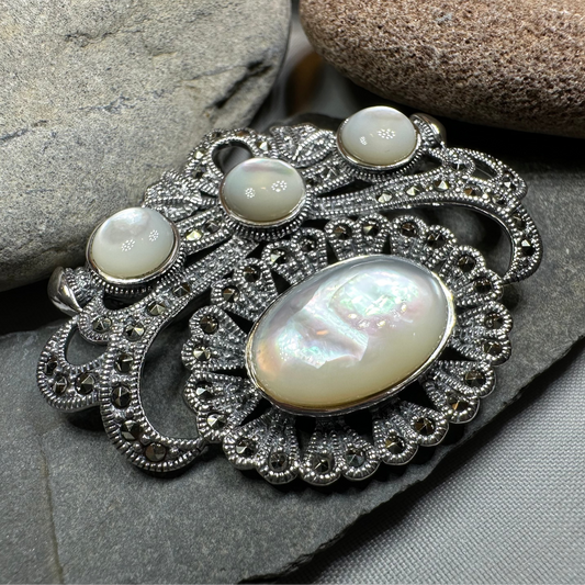 Analia Celtic Knot Brooch