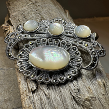 Load image into Gallery viewer, Analia Celtic Knot Brooch
